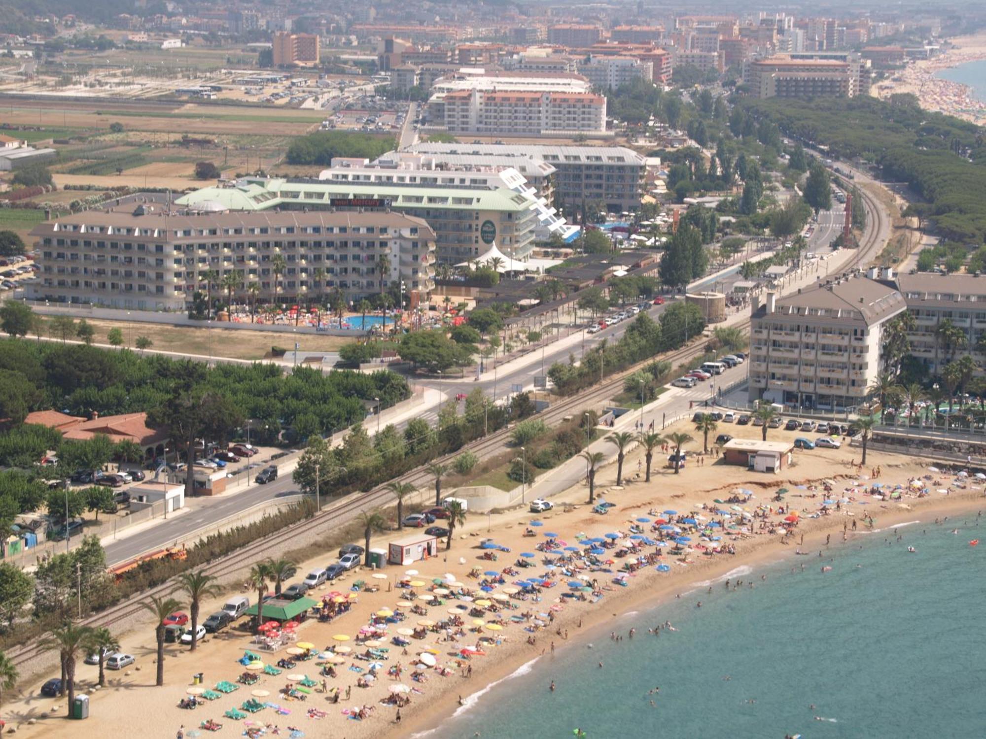 Hotel Montemar Maritim Санта Сузана Екстериор снимка