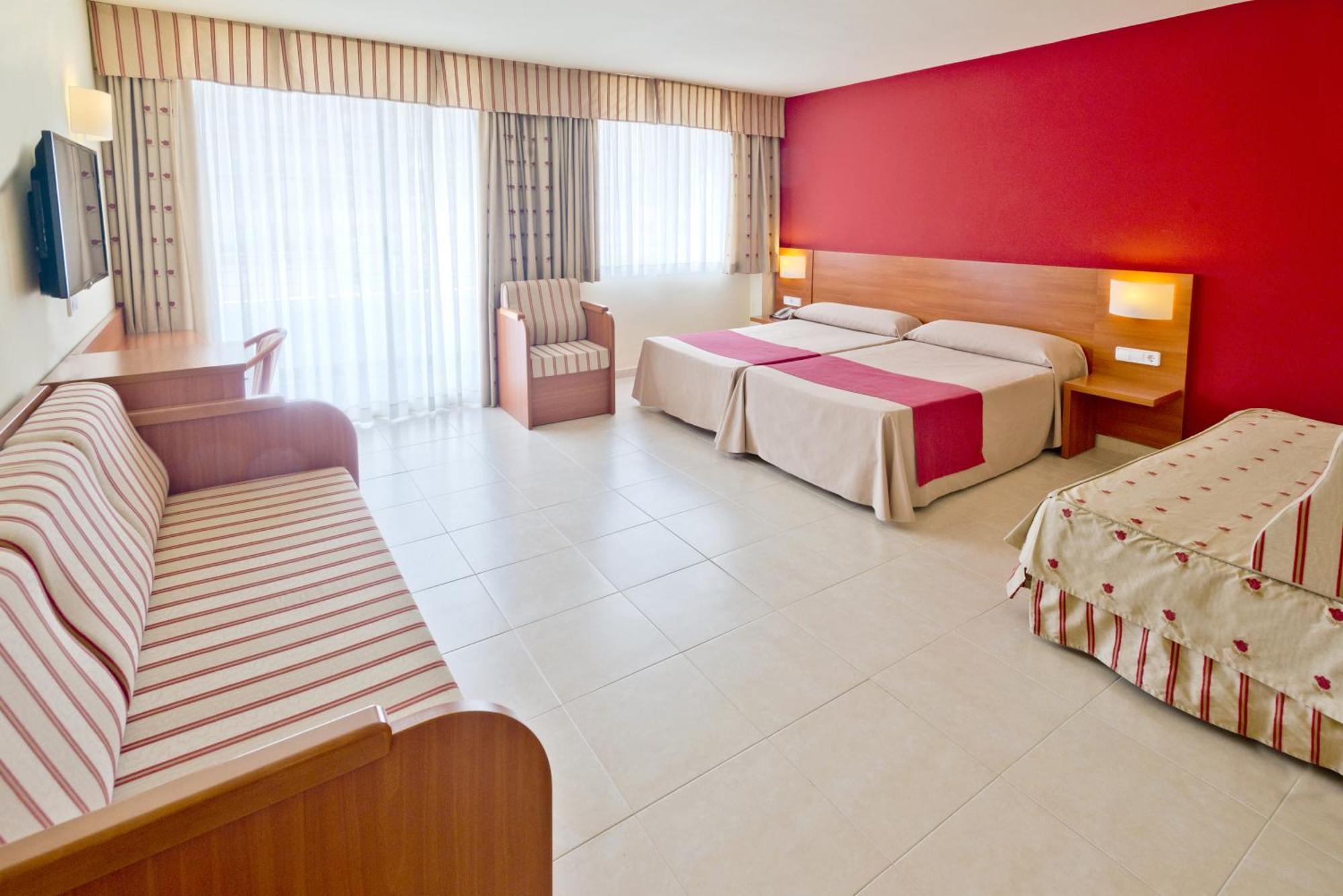 Hotel Montemar Maritim Санта Сузана Стая снимка